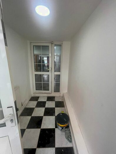 3 Bedroom Detached House To Rent In Montague Waye, Southall, UB2