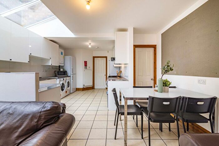 7 Bedroom End Of Terrace House To Rent In Cottesmore Road, Nottingham, NG7