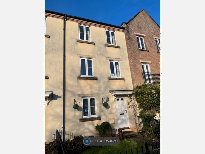 4 Bedroom Terraced House To Rent In Watson Place, Exeter, EX2
