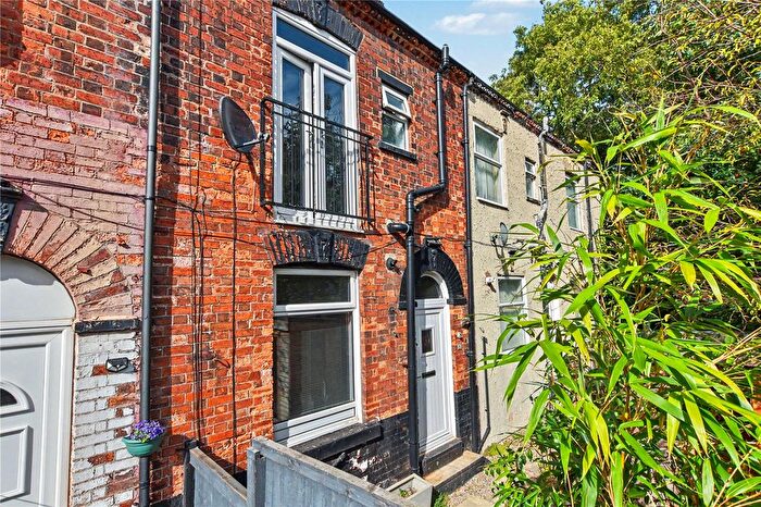 1 Bedroom Terraced House For Sale In Highfield Place, Morley, Leeds, West Yorkshire, LS27