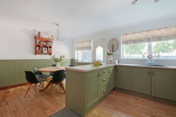 4 Bedroom Terraced House For Sale In Scraith Wood Drive, Sheffield, S5