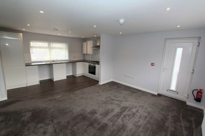 1 Bedroom Apartment To Rent In Saltash Road, Callington, PL17