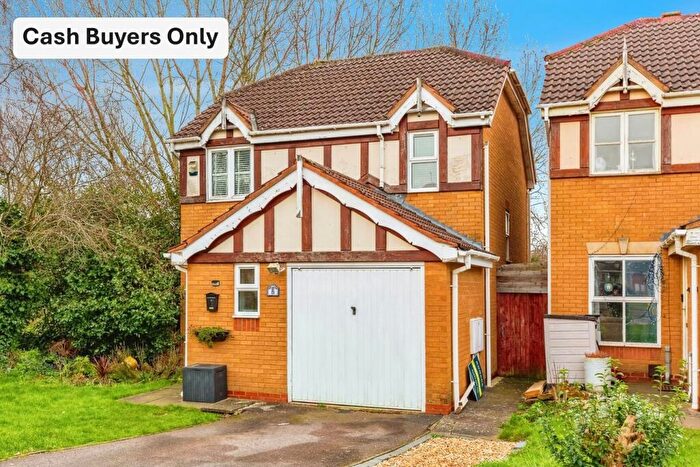 3 Bedroom Detached House For Sale In Holbush Way, Irthlingborough, Wellingborough, NN9