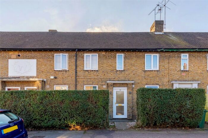 3 Bedroom Flat To Rent In Keith Road, Walthamstow, London, E17