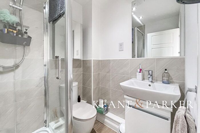 2 Bedroom Flat For Sale In Causeway View, Plymouth, PL9