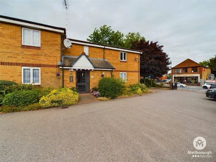 2 Bedroom Flat To Rent In Acorn Court, High Street, Waltham Cross, Enfeild, EN8