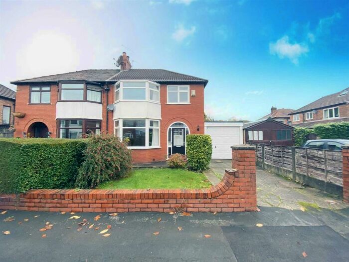 3 Bedroom Semi-Detached House To Rent In Burford Grove, Sale, M33