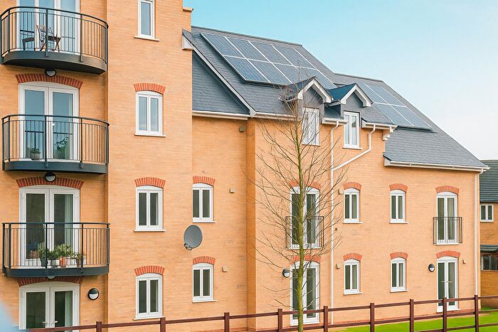 2 Bedroom Flat To Rent In Riverside Court, Biggleswade, SG18