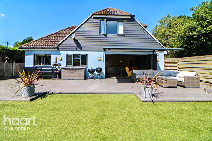 5 Bedroom Detached House For Sale In Heathvale Bridge Road, Aldershot, GU12