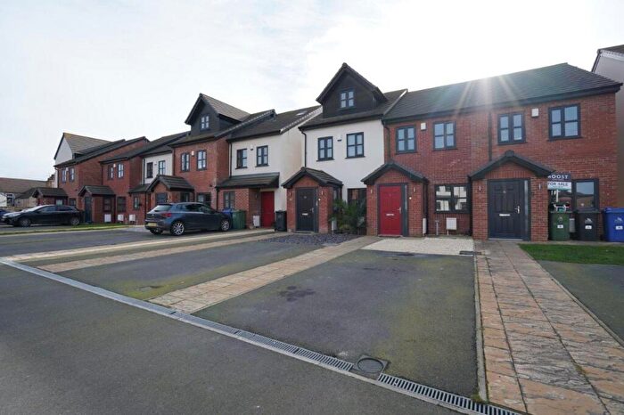 2 Bedroom Terraced House For Sale In Kristine Close, Grimsby, DN32