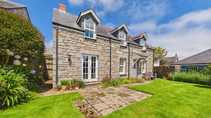 2 Bedroom Detached House For Sale In St. Pol De Leon View, Trungle, Paul, TR19