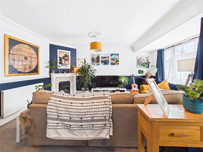 3 Bedroom Terraced House For Sale In Leinster Avenue, Bristol, BS4