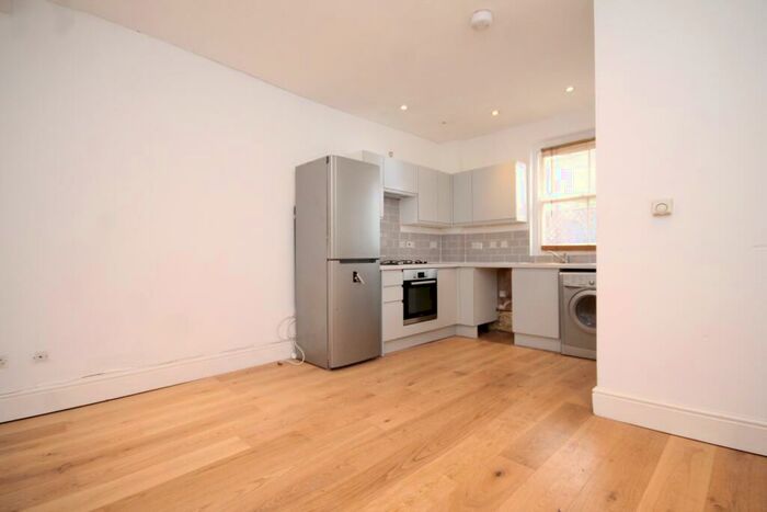 1 Bedroom Flat To Rent In St Augustines Road, Camden, NW1