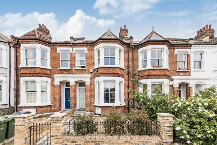 3 Bedroom House To Rent In Cavendish Road, Clapham South, SW12