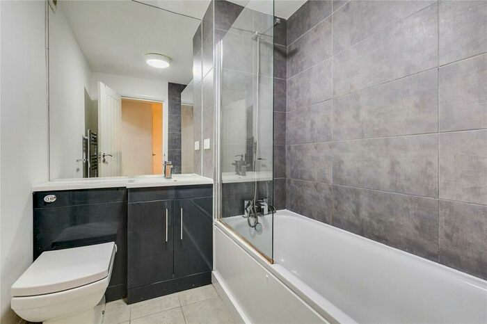 2 Bedroom Flat To Rent In Bromfield Street, Angel, N1
