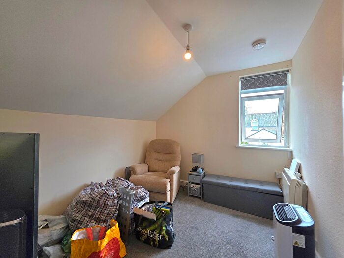 1 Bedroom Flat To Rent In New Street, Paignton, TQ3