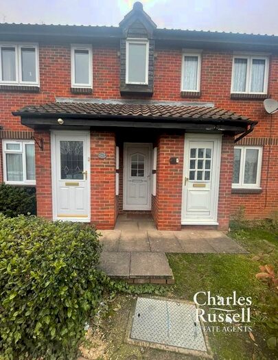 1 Bedroom Flat To Rent In Bed First Floor Flat, Northolt, UB5