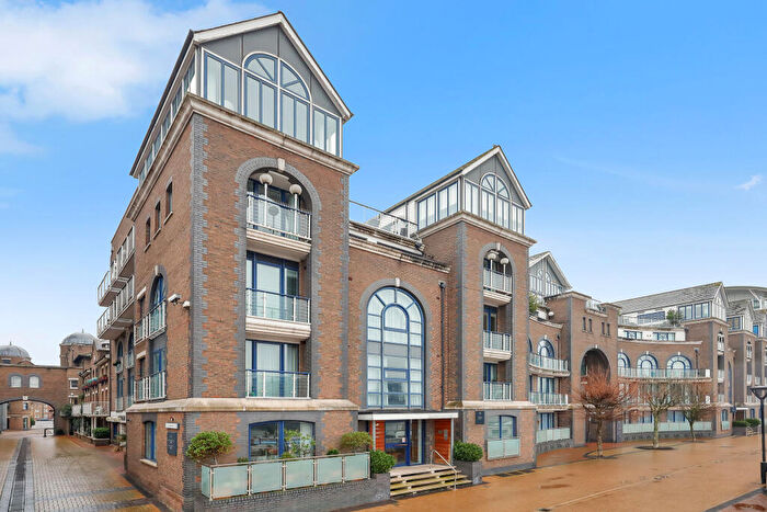 1 Bedroom Flat For Sale In Clove Hitch Quay, SW11