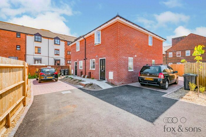 3 Bedroom Semi-Detached House To Rent In Camden Street, Gosport, PO12