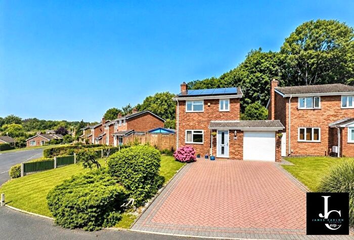 3 Bedroom Detached House For Sale In Lambeth Drive, Stirchley, Telford, TF3