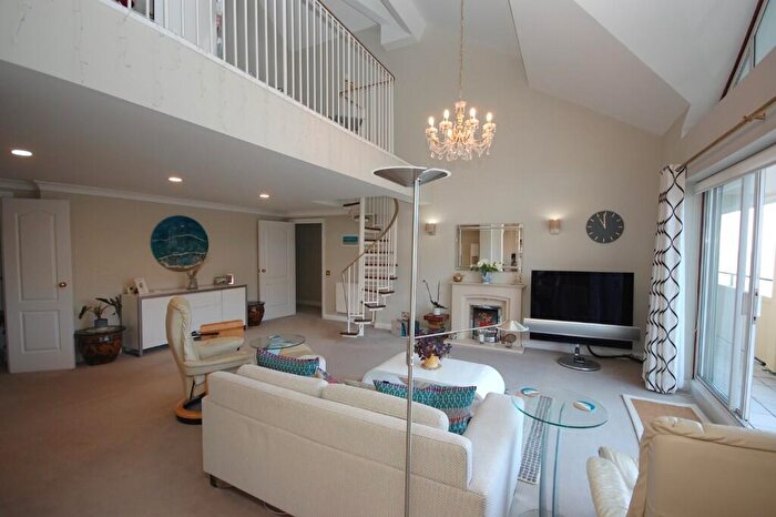 3 Bedroom Penthouse For Sale In Manor Road, Bournemouth, Dorset, BH1