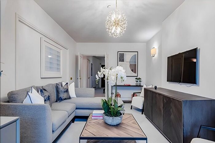 4 Bedroom Flat To Rent In Strathmore Court Park Road, London, NW8