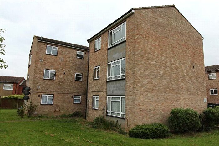 1 Bedroom Flat For Sale In Aldwych Close, Hornchurch, Essex, RM12