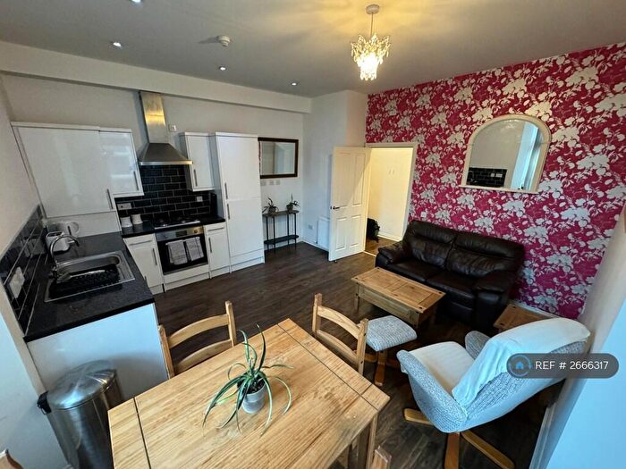 2 Bedroom Flat To Rent In Gellatly Street, Dundee, DD1