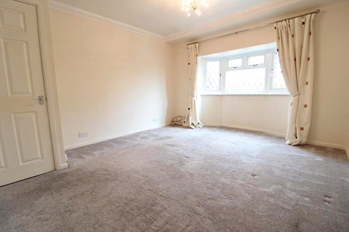 1 Bedroom Apartment To Rent In Wood Farm Close, Leigh-on-Sea, SS9