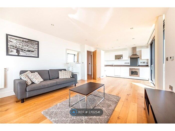 2 Bedroom Flat To Rent In Arc Tower, London, W5