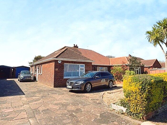 3 Bedroom Bungalow For Sale In Palmer Road, Angmering, West Sussex, BN16