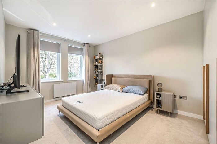 1 Bedroom Flat To Rent In Norland Square Mansions, Norland Square, London, W11