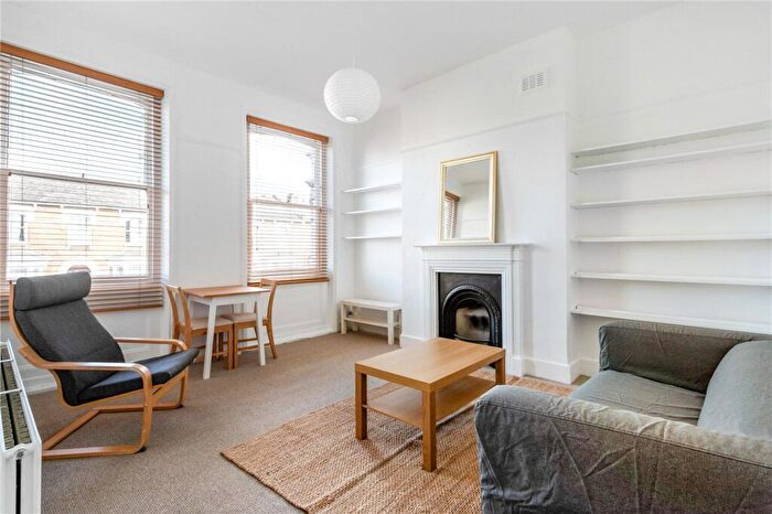 3 Bedroom Apartment To Rent In Lordship Park, London, N16