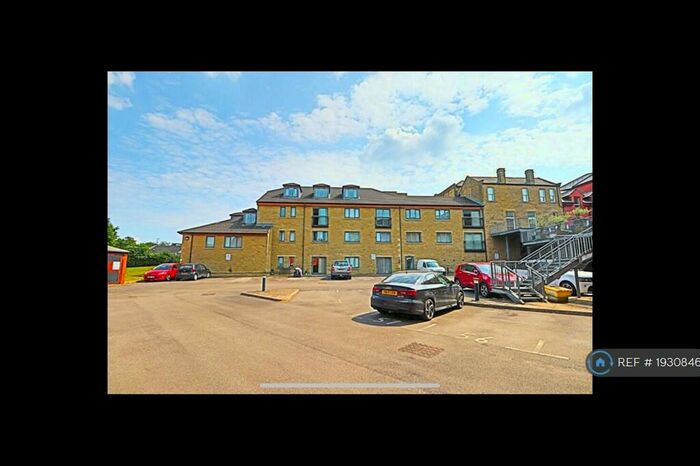 2 Bedroom Flat To Rent In Regency Court, Ecclesfield, Sheffield, S35