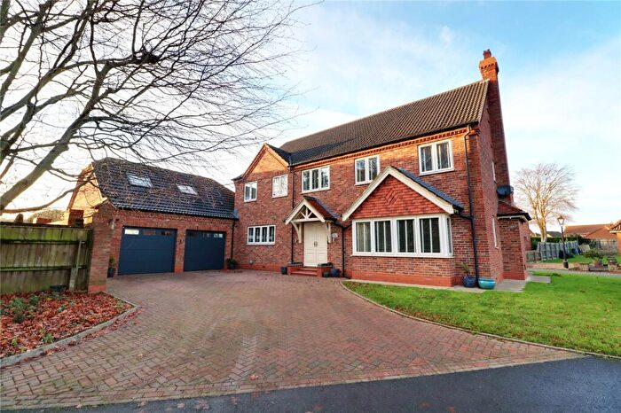 5 Bedroom Detached House For Sale In The Briars, Broughton, Lincolnshire, DN20