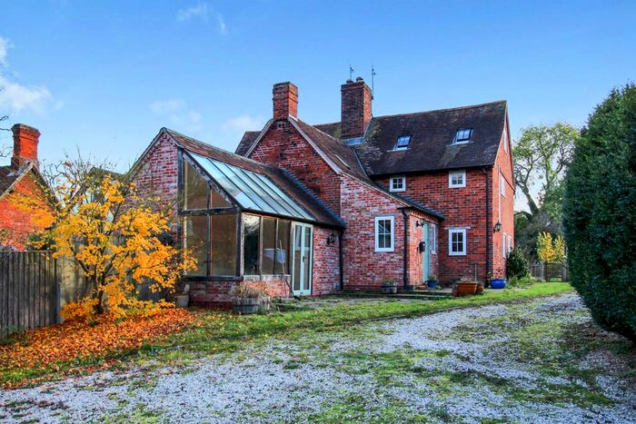 4 Bedroom Semi-Detached House For Sale In Stareton, Kenilworth CV8