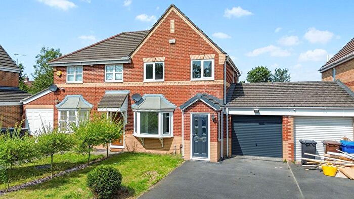 3 Bedroom Link Detached House For Sale In Mullein Close, Lowton, WA3