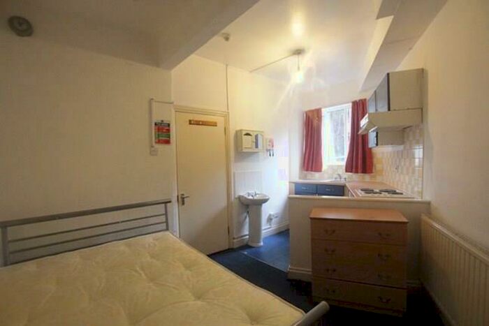 Studio To Rent In Greyhound Road, Tottenham, N17