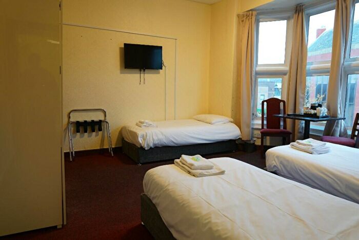 1 Bedroom Serviced Apartments To Rent In Market Place, Kettering, Northamptonshire, NN16