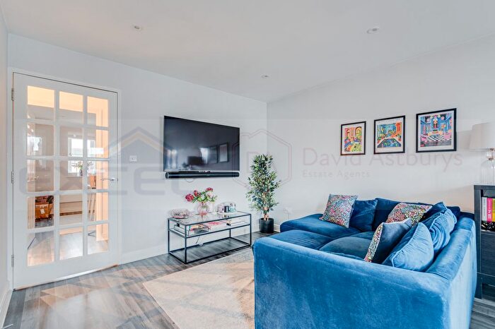 1 Bedroom Flat To Rent In Buckland Crescent, London, NW3