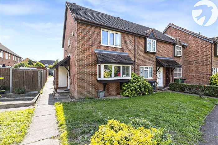 3 Bedroom End Of Terrace House For Sale In Herald Walk, Dartford, Kent, DA1