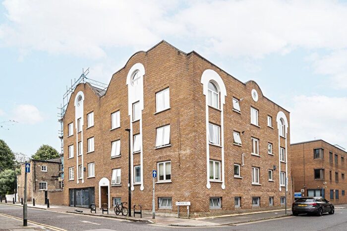 2 Bedroom Flat To Rent In Garner Street, Bethnal Green, London, E2