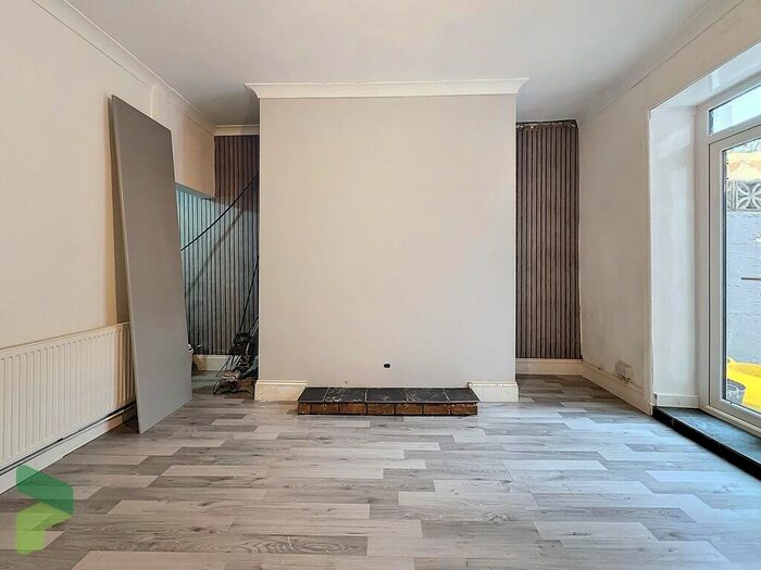 3 Bedroom Terraced House For Sale In South Street, Darwen, BB3