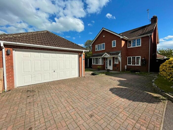 3 Bedroom Detached House For Sale In Court Meadow, Stone, Berkeley, GL13