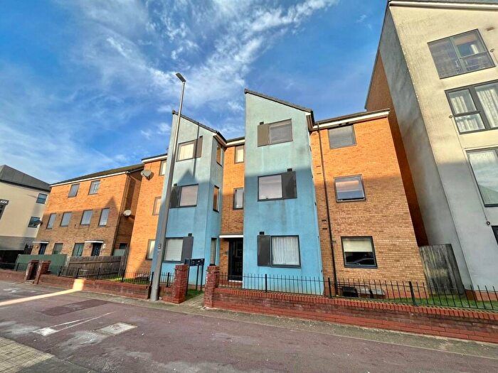 2 Bedroom Flat To Rent In Countess Way, Broughton, Milton Keynes, MK10