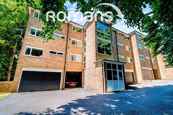 3 Bedroom Flat To Rent In Northlands Drive, Winchester, SO23