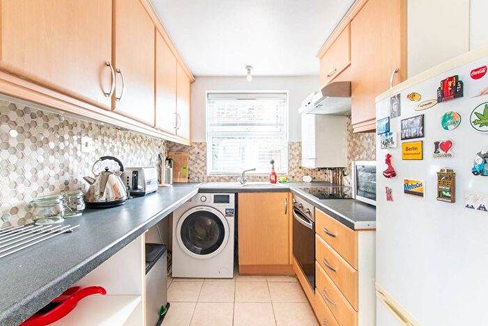 1 Bedroom Maisonette To Rent In High Street, Wembley, HA9