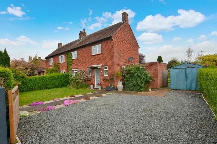 3 Bedroom Semi-Detached House For Sale In Vicarage Road, Southwell, NG25