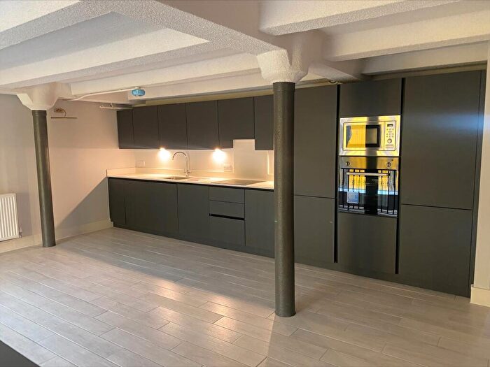 2 Bedroom Apartment To Rent In Tobacco Warehouse, L3