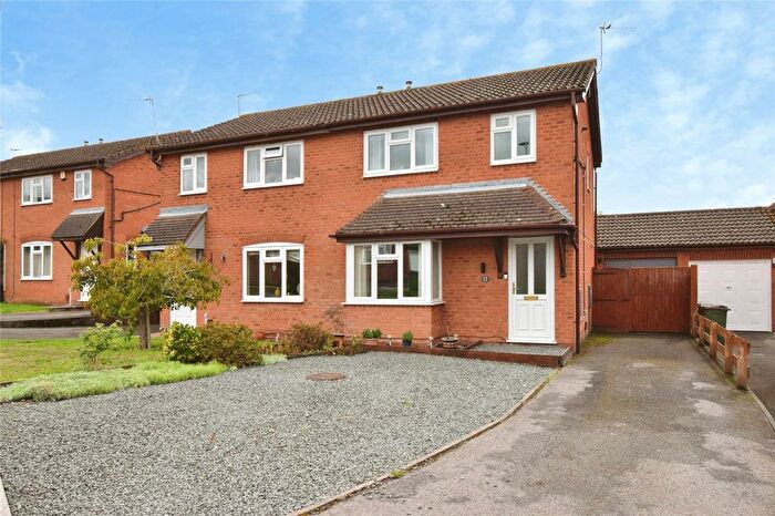 3 Bedroom Semi-Detached House For Sale In Well Spring Hill, Wigston, Leicestershire, LE18